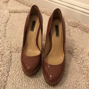 Kelsi Dagger patent platform heel